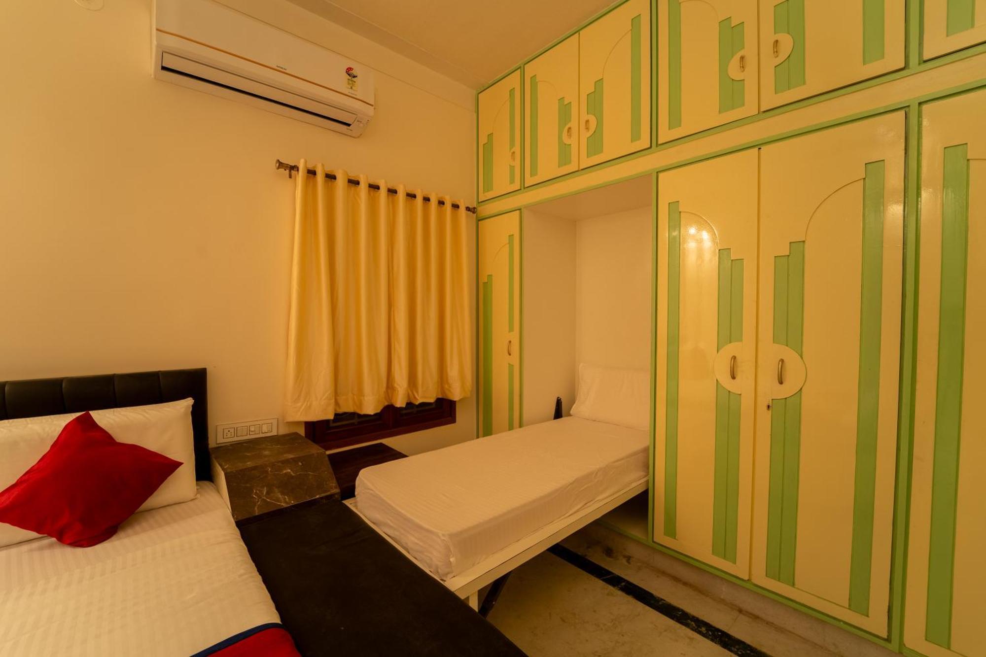 Seasons Suites - Hbr Bangalore Zimmer foto