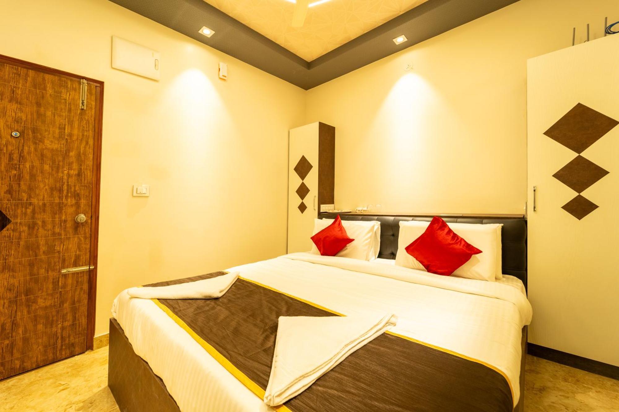 Seasons Suites - Hbr Bangalore Zimmer foto