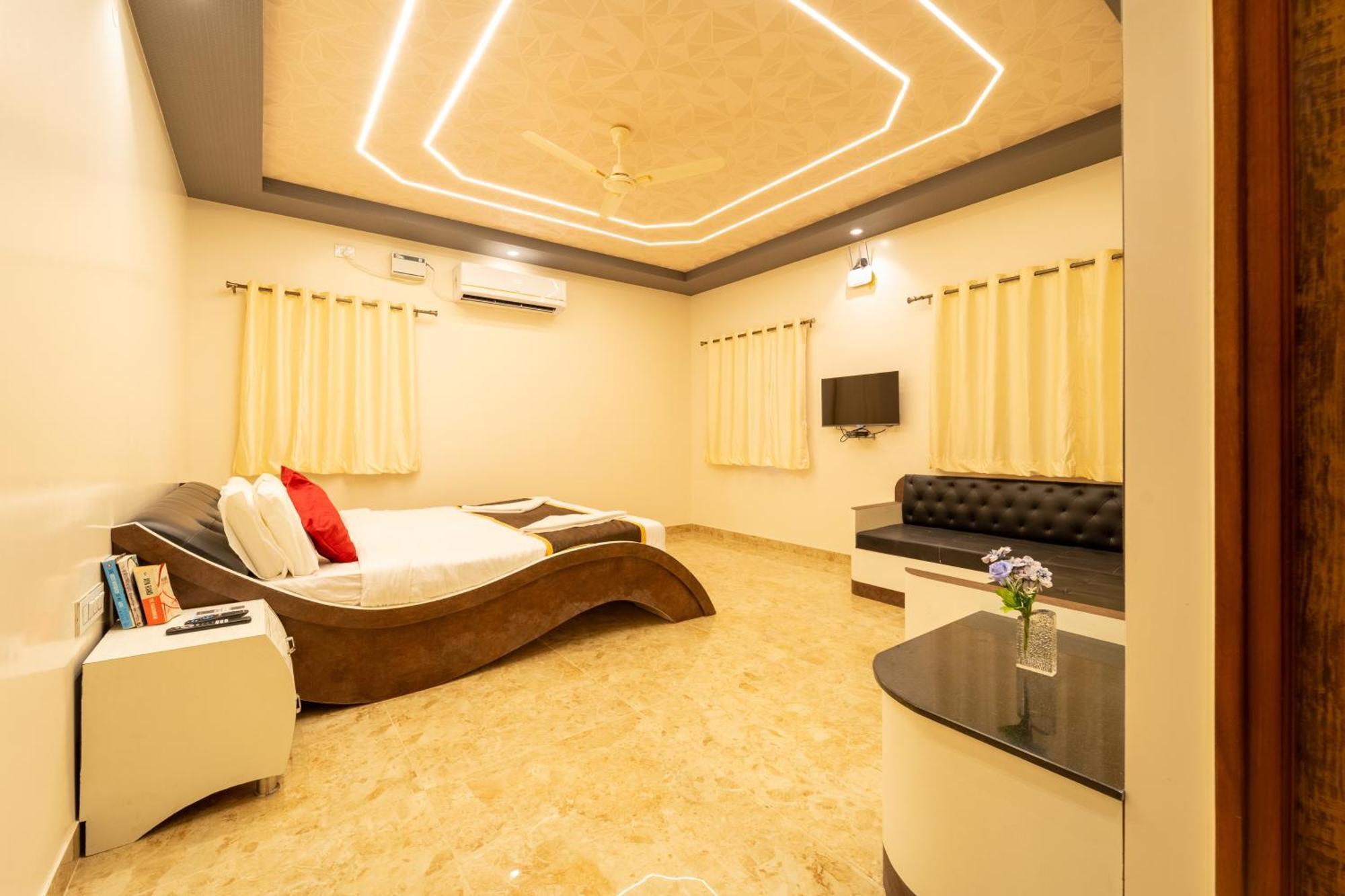 Seasons Suites - Hbr Bangalore Zimmer foto