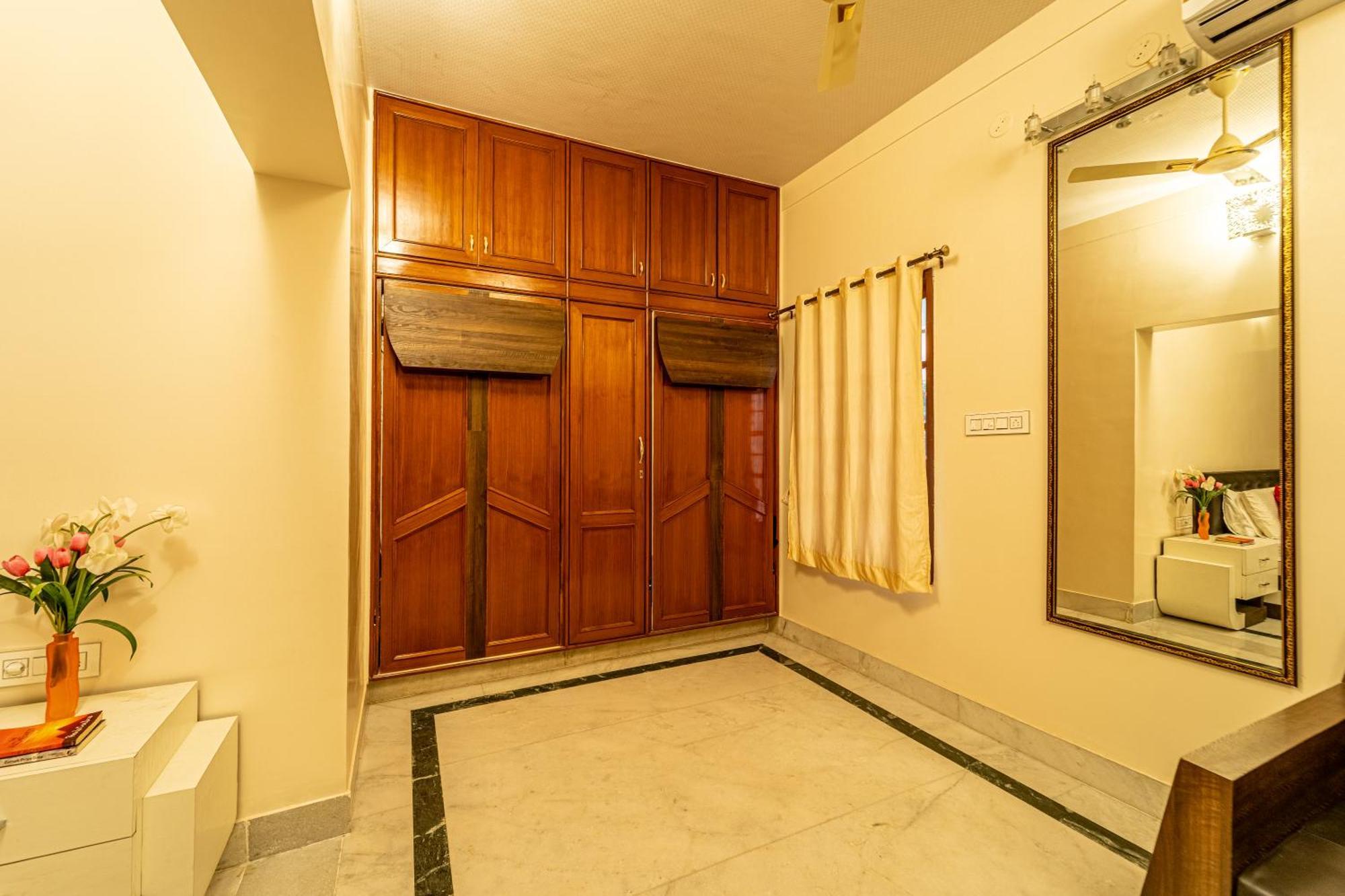 Seasons Suites - Hbr Bangalore Zimmer foto