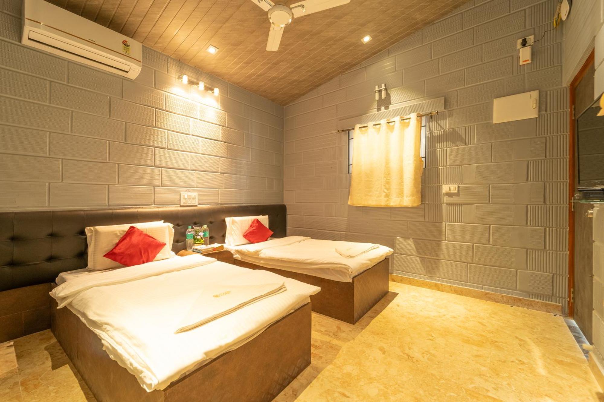 Seasons Suites - Hbr Bangalore Zimmer foto