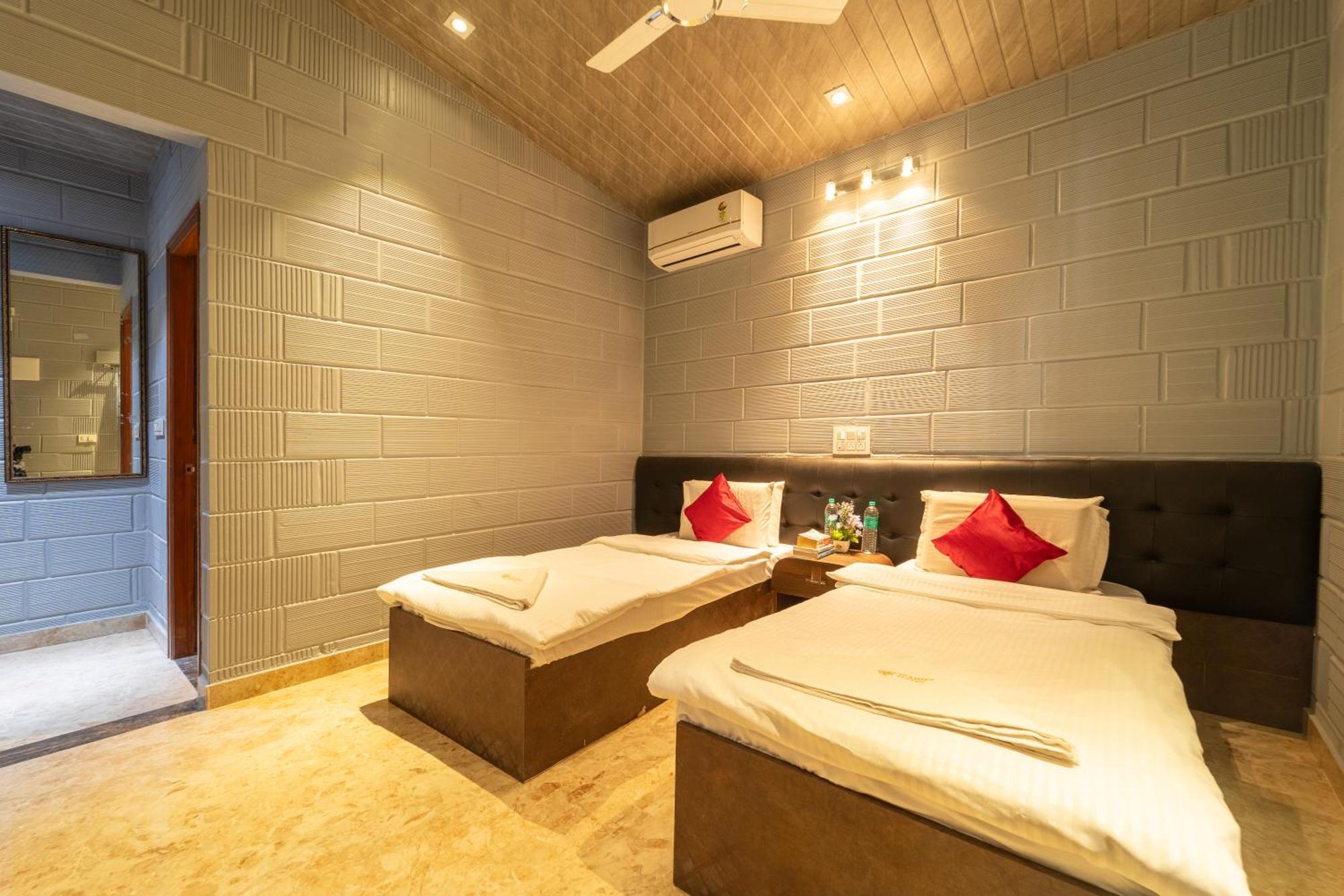 Seasons Suites - Hbr Bangalore Zimmer foto