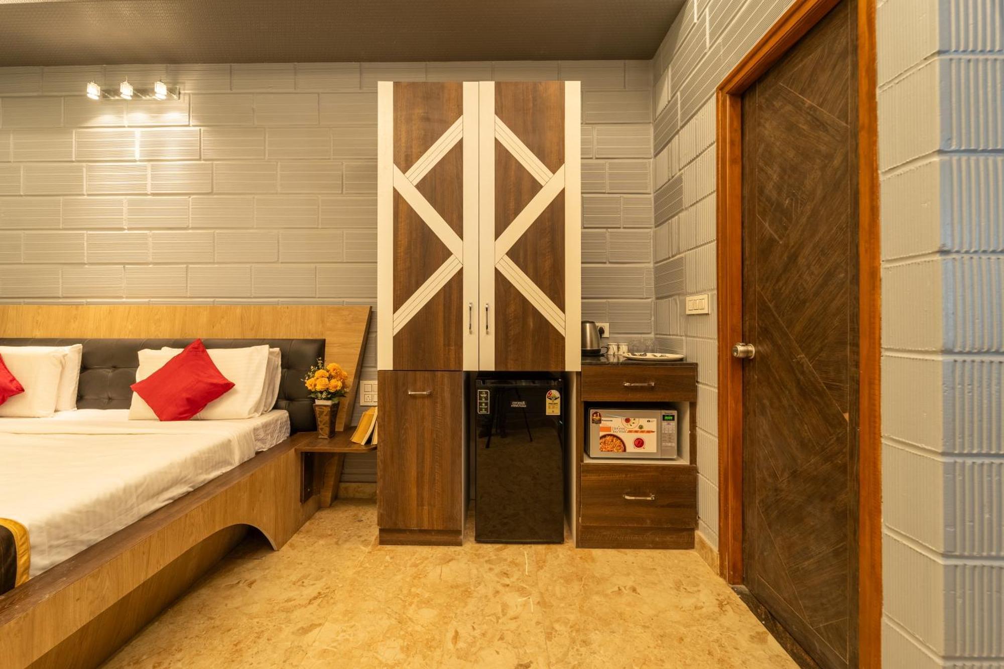 Seasons Suites - Hbr Bangalore Zimmer foto