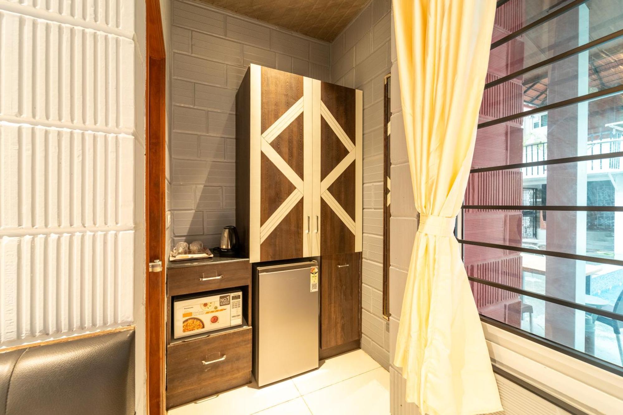 Seasons Suites - Hbr Bangalore Zimmer foto